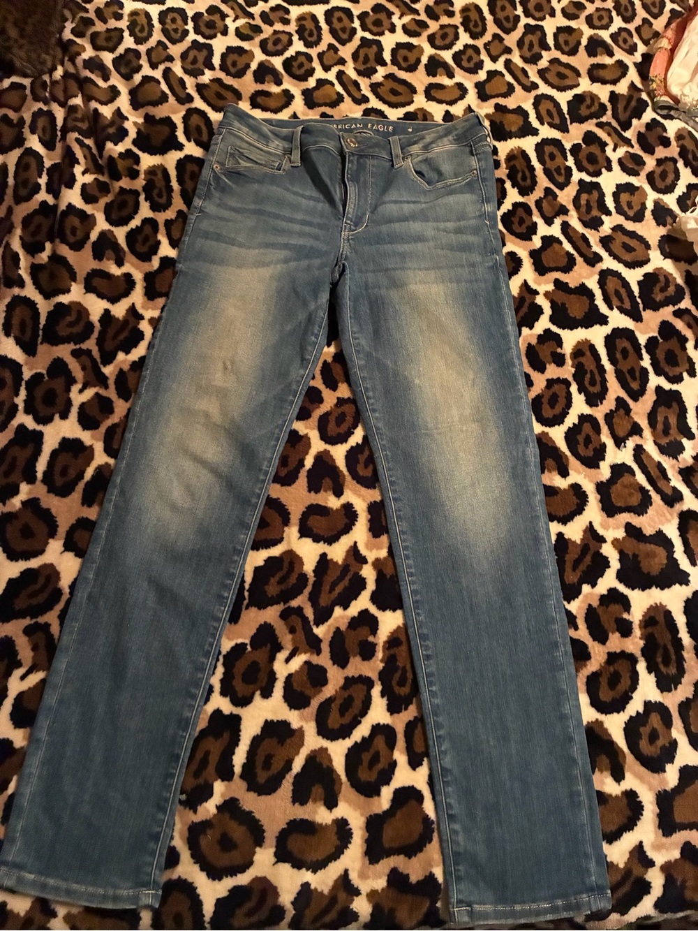 American Eagle Outfitters Medium Blue Straight-Leg Skinny Women’s Jeans